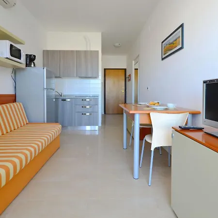 Apartment Residenza By Interhome
