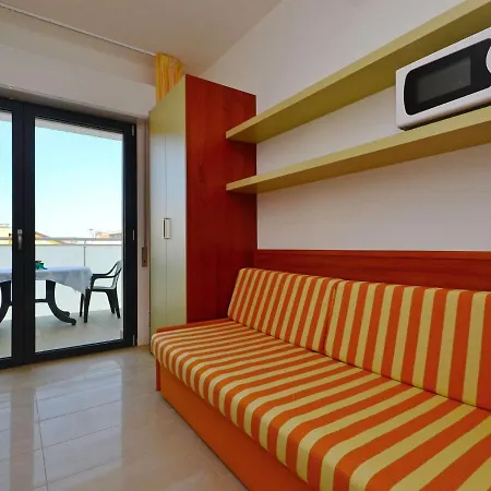 Apartment Residenza By Interhome